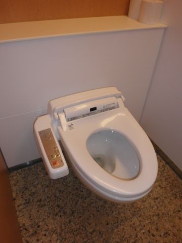 各階、トイレ③