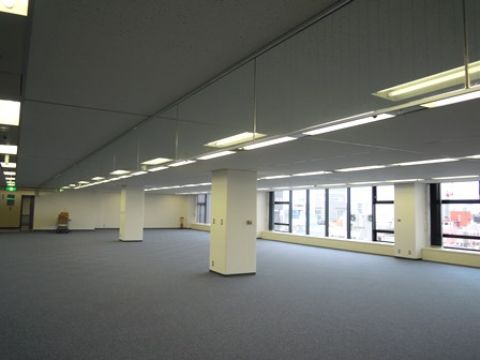 貸室内