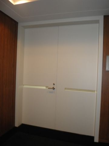 貸室扉