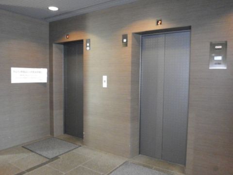 1階、EVホール