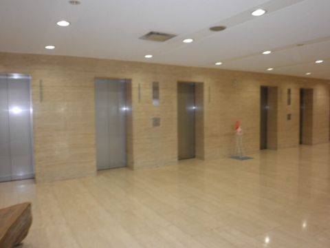 1階、EVホール