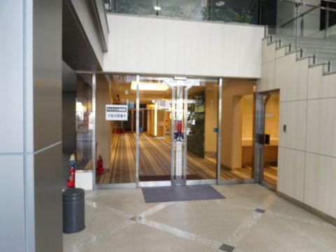 1F玄関