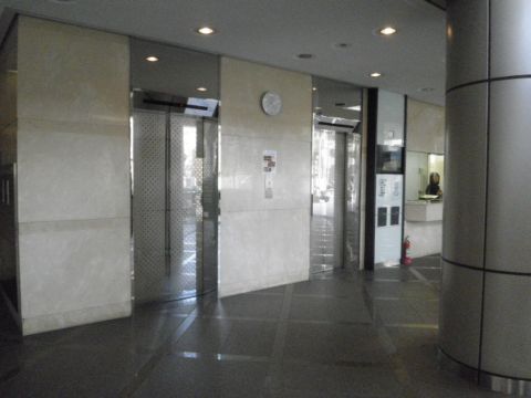 1階、EVホール