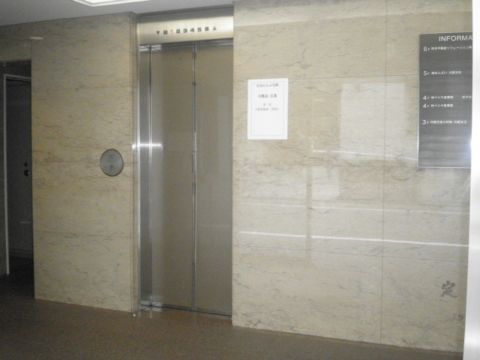 1階、EVホール